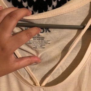 RU.OK ,v-cut strip shirt